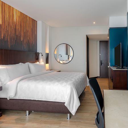 Holiday Inn Bogota Airport By Ihg Exterior foto