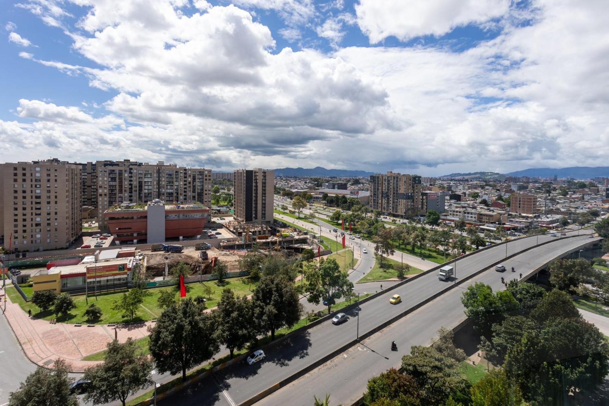 Holiday Inn Bogota Airport Exterior foto